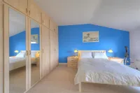 1 Harbour Heights