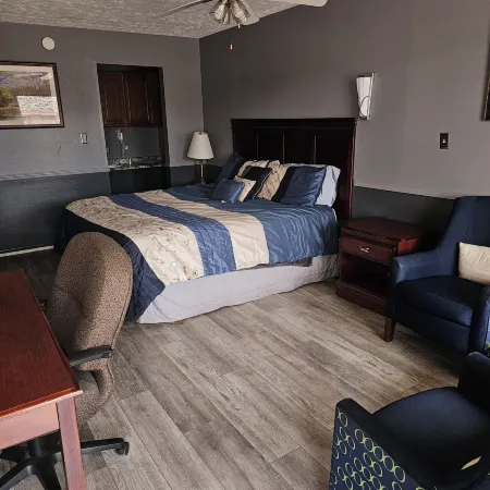Blue Spruce Motel