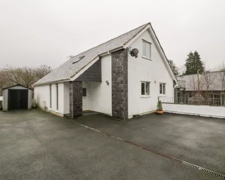Ty Coch Hotels in Llanberis