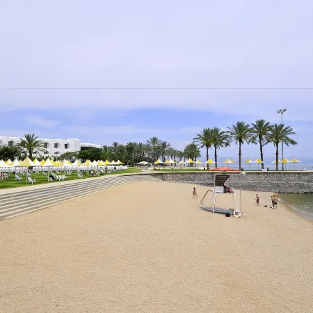 Gai Beach Hotel