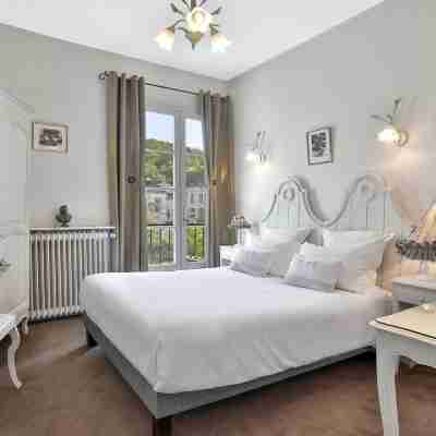 Logis Hôtel Charbonnel Rooms