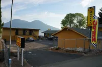 Lake Marina Inn - Motels