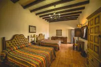 Hotel Cosmos Don Carlos