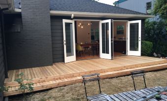 Open Layout and Patio! Cozy 2Br by the Uw Arboretum 2 Bedroom Home by RedAwning