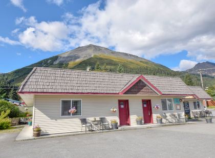 Trailhead Lodging