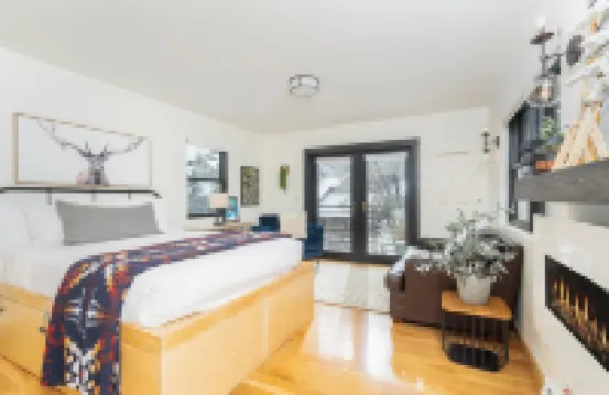 River Retreat! Mtn View Balcony, Pool, Hot Tub Viking Lodge 210 Condo