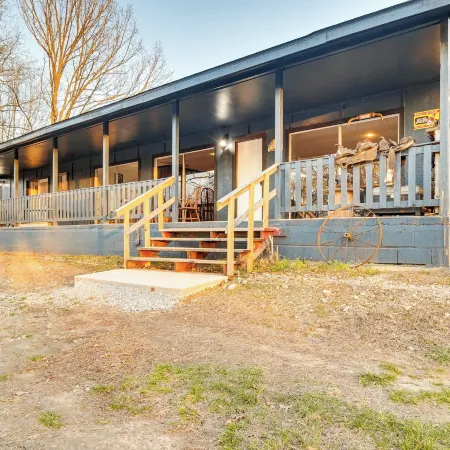 Remodeled Cabin w/ Fire Pit on Norfork Lake!