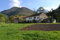 Alesga Hotel Rural - Valles del Oso -Asturias Hotels in San Salvador