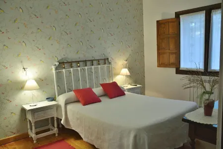 Hospedium Hostal Almanzor Отели в г. Навадихос