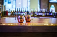 The Victor Hotel - Bares