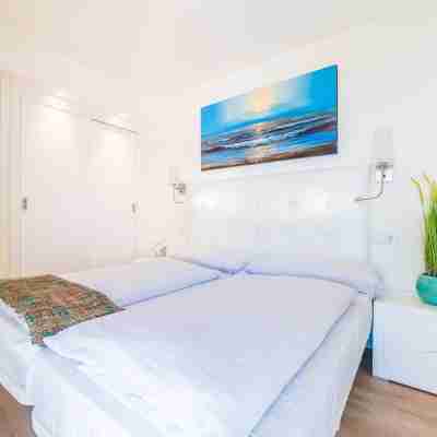 Fantastic 5-storey building with gigantic sea views, 2 bedrooms Rooms