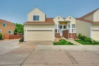 13 Mi to Dtwn Denver: Arvada Townhome w/ Deck - Lejligheder