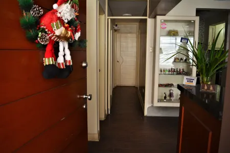 Kangaroo Wasi Airport Bed & Breakfast Отели рядом с Аэропорт Хорхе Чавес