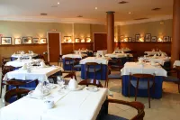 Hotel Azar Hotels in Cáceres