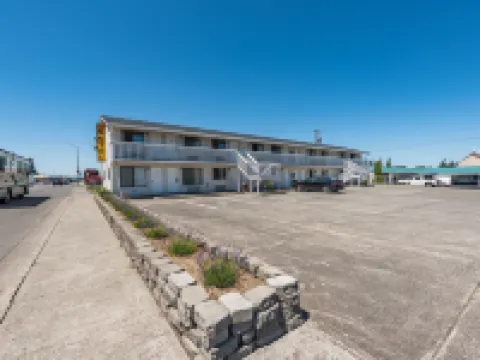 Sundowner Motel Sequim Hotels in Sequim