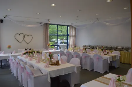 Hotel Brandenburger Hof Отели в г. Гузов-Платков