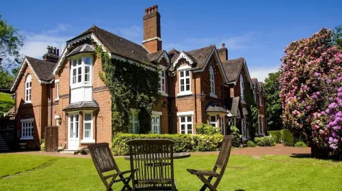 Hillscourt Hotels in Bromsgrove