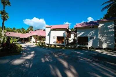 Bowfin Resort