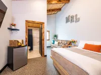 MAD River Lodge Hotels in Fayston