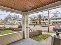 Lakewood Home w/ Yard ~ 8 Mi to Cleveland! Hotels in Lakewood