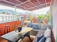 Casa de LIS Hotel & Tourist Info Centre Hotels in Turrialba