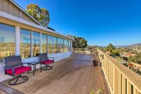Retro House w/ Deck & Arroyo Grande View - Parking