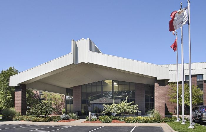 Ramada by Wyndham Bettendorf