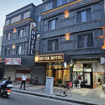 Rever Hotel
