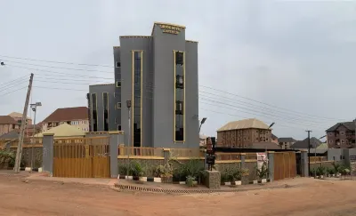 LINTOC HOTEL & SUITES LTD Các khách sạn ở 