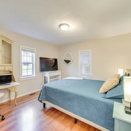 Patio & Yard: Townhome in Downtown Meridian