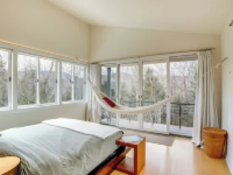 Architect-Designed Modern Home Near Hunter Mountain 亨特酒店