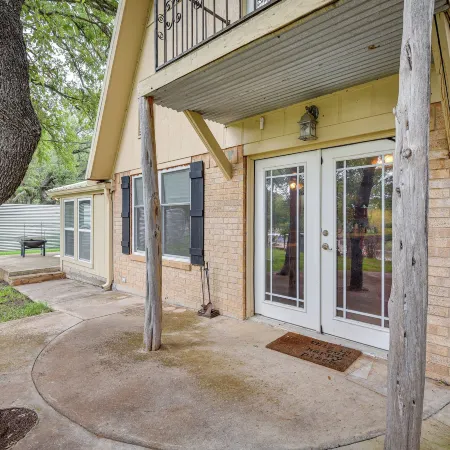 Lake Brownwood Home w/ Private Boat Dock!