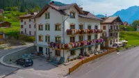 Hotel Serena - Tre Cime Views Hotels near Tre Cime di Lavaredo all'uncinetto