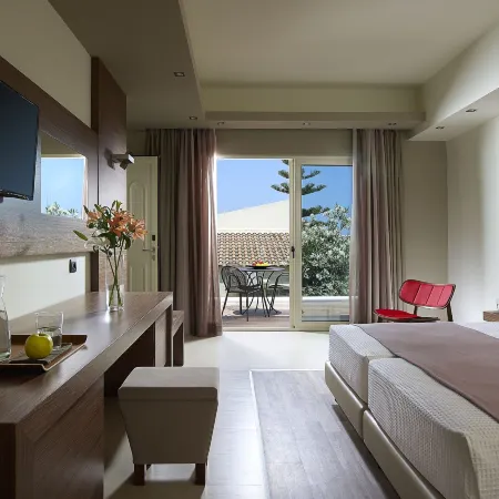 Elotis Suites