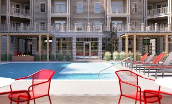 Stunning 4-Br Houses with on-Site Pool