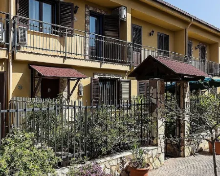 Bed and Breakfast Marina d'Aspra Hotels in Aspra