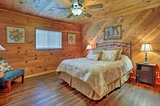 位於優勝美地國家公園附近的舒適住宅帶露台！