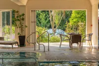 Les Rocquettes Hotel - Pools