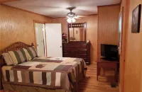 Family Cabin with Hot Tub & Game room. 8.3 miles from Appalachian Ski Mt.