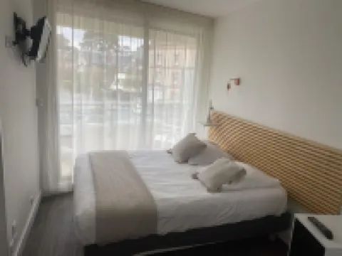 Le Crystal Dinard, Sure Hotel Collection by Best Western