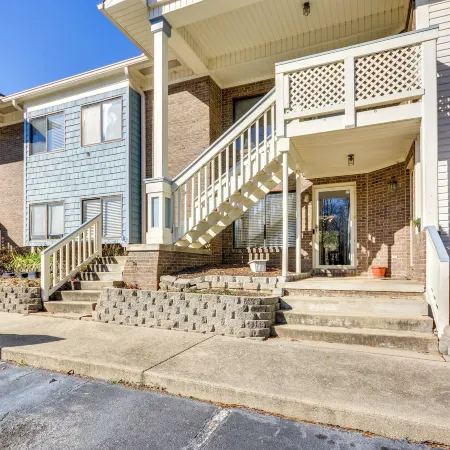 15 Mi to Greensboro: Archdale Condo w/ Fireplace