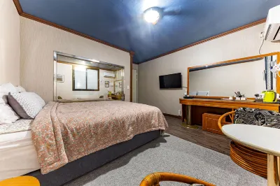 Wanju Sun Hotels near Samnye Culture Art Village