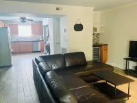 Lovely 2-bedroom apartment minutes from downtown