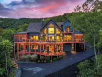 Huge Valley Views . Hgtv Design . Hot Tub . Theater . Sauna . Rec Room . Arcades