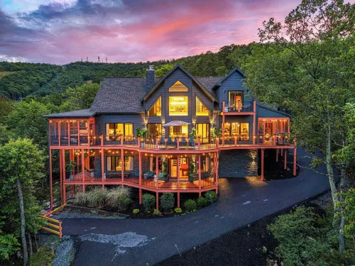 Incredible Year-Round Views.Hgtv Design.HotTub.Theater.Sauna.Rec Room.Arcades