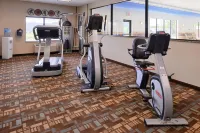 Holiday Inn Express & Suites Fairmont