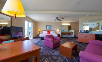 Siletz Bay Beachfront Hotel by OYO Lincoln City