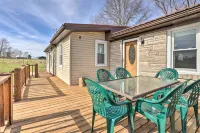 Family Home w/ Deck, 2 Mi to Lake Cumberland - 3 étoiles