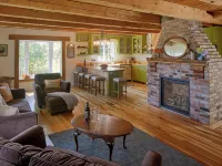 Spacious 5-bedroom house with AC, WiFi in charming Bemus Point Hotele w: Ellery