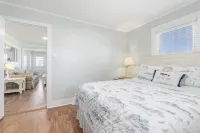 Charming Vacation Rental on Harker's Island